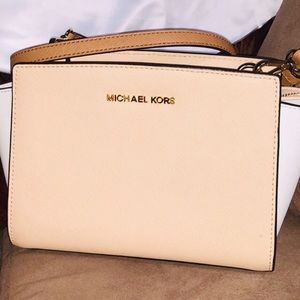 MICHAEL KORS** Selma Saffiano two toned crossbody satchel.